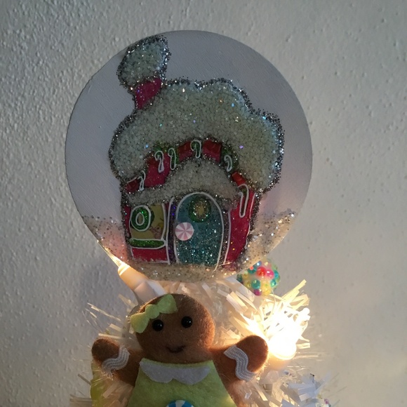 New, 18 inch Hand crafted Gingerbread Christmas Tree - Picture 5 of 5